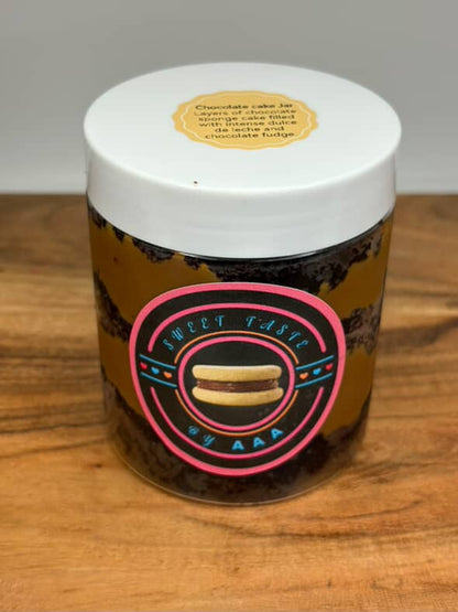 Chocolate cake jar w/ dulce de leche