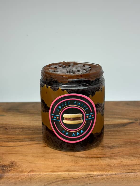 Chocolate cake jar w/ dulce de leche